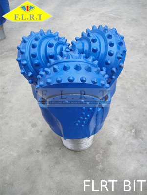 Un buen precio. Pedazo de cono azul del taladro del color de la broca del pozo de petróleo de 517 IADC para la formación semidura en línea