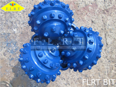 Buen precio Pozo de petróleo que perfora el pedazo tricónico 9 el 1/2” FSA537GT de TCI con el cortador del ajuste en línea